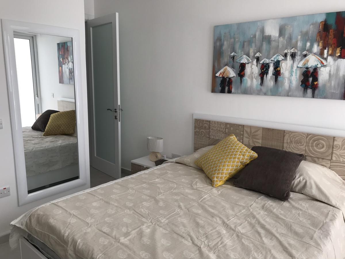 "Centre Point" Apartment San Ġiljan Exterior foto
